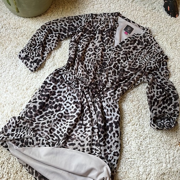 Vince Camaro Leopard Dress Sz 6 - Picture 3 of 13